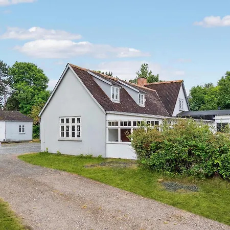 Ferienhaus Stunning In With Kitchen *