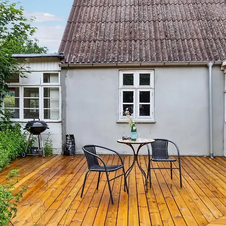 Ferienhaus Stunning In With Kitchen *